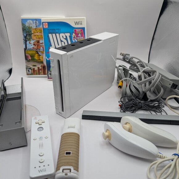 Wii console RVL-001 bundle white with 2 games - TESTED - Picture 6 of 6